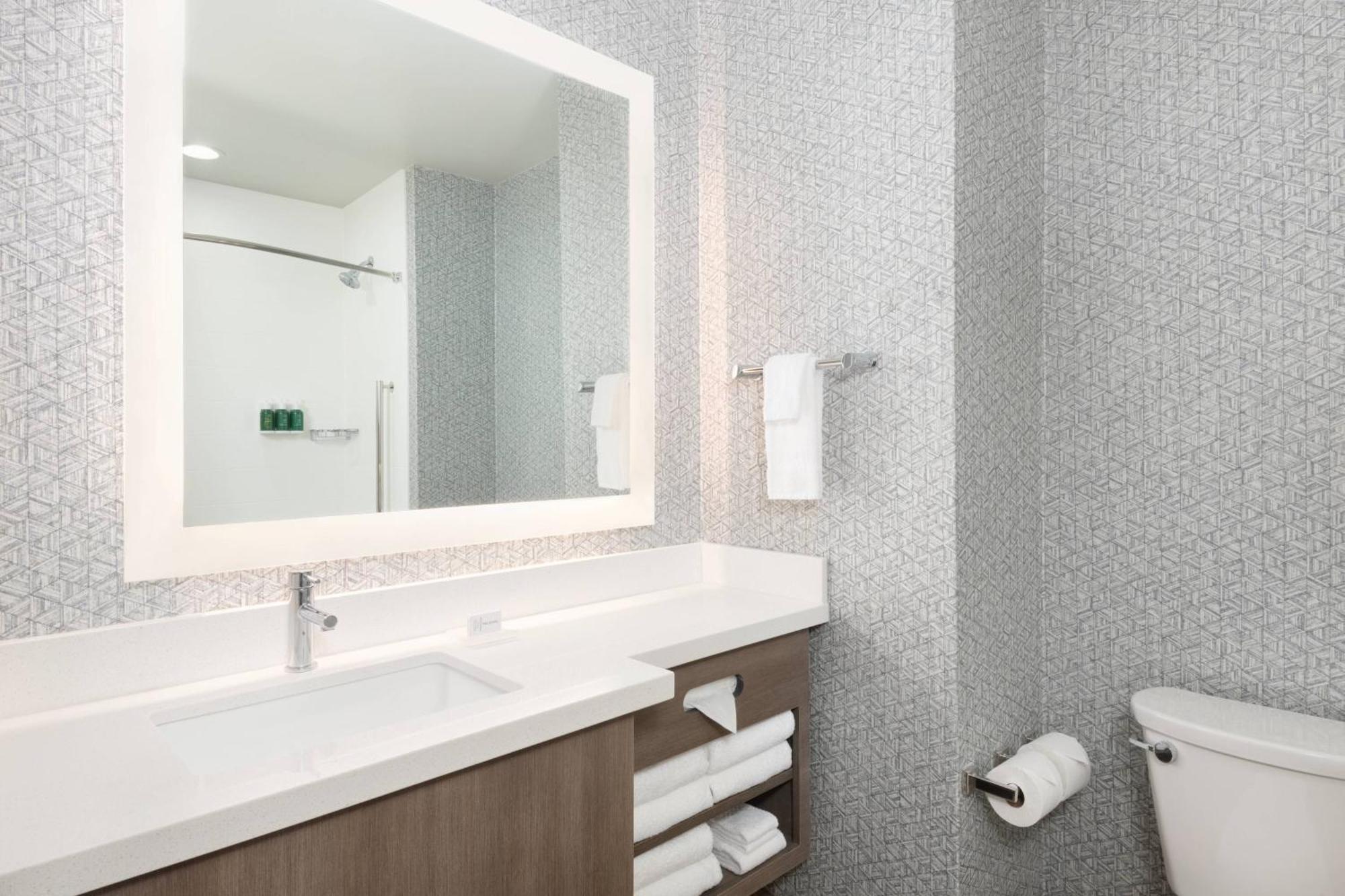 Springhill Suites By Marriott Panama City Beach Beachfront Exteriör bild