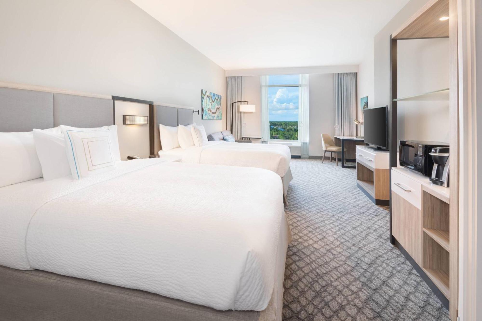 Springhill Suites By Marriott Panama City Beach Beachfront Exteriör bild